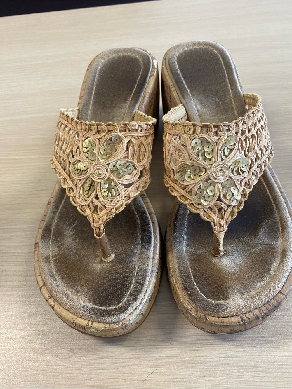 Vintage Women’s “Mudd” Beige Woven Sequin Thong Sandals Size 7/7.5